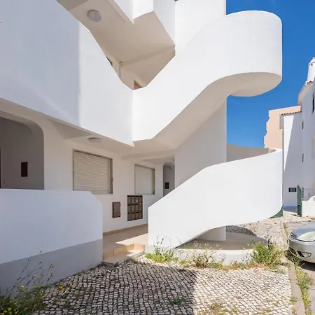 Apartment Hostwise - Seaside Charm Flat W/ Balcony Albufeira