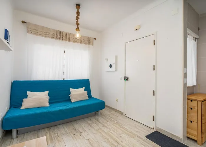 Seaside Charm Flat W/ Balcony By Hostwise 아파트 알부페이라