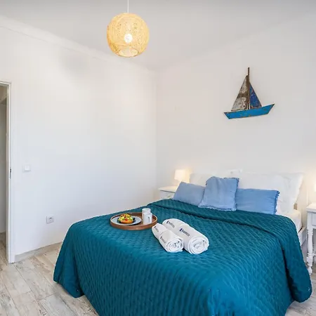 Seaside Charm Flat W/ Balcony By Hostwise